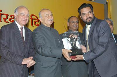 Shri. L Radhakrishnan, IAS, Principal Secretary (Power), Govt. of Kerala received the Award from Hon'ble Union Energy Minister Shri. Sushil Kumar Shinde in the ceremony held at New Delhi on National Energy Conservation Day (14 December 2008)